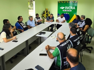 Uma comissão de representantes da mobilização se reuniu com o superintendente do Incra/PA, Manoel Moraes